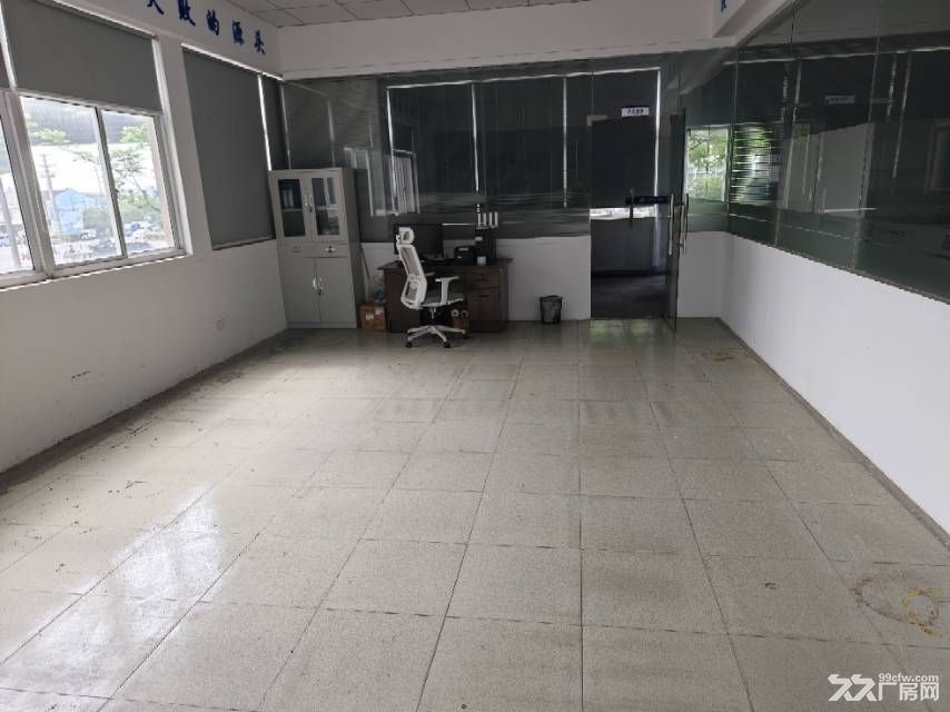 宁波邱隘盛莫路，独门独院厂房2580㎡出租