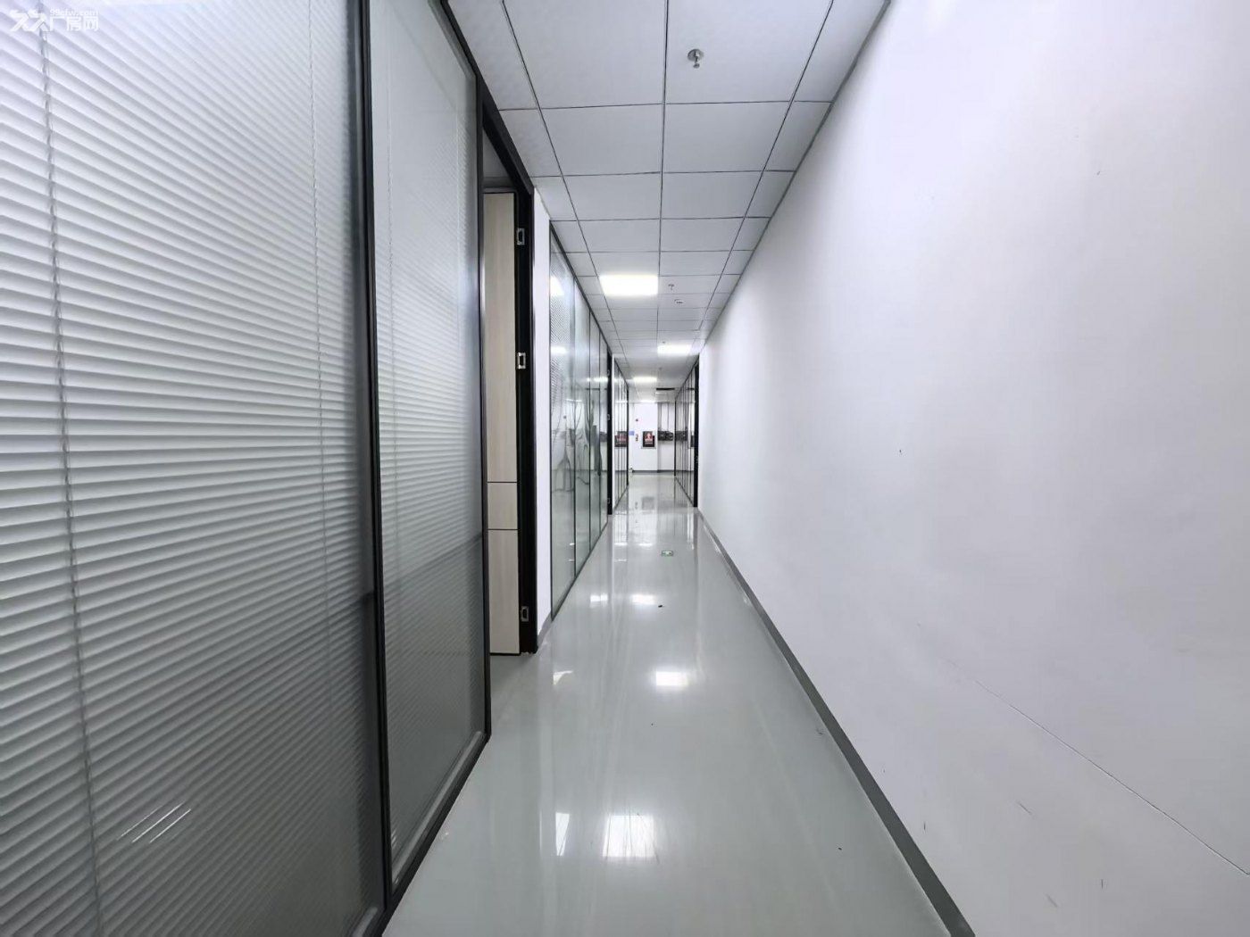 龙华元芬地铁口2800㎡精装厂房出租 - 2