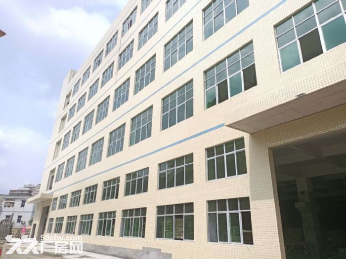 凤岗官井头近大运 6.5米高 一楼厂房出租3200平 - 3