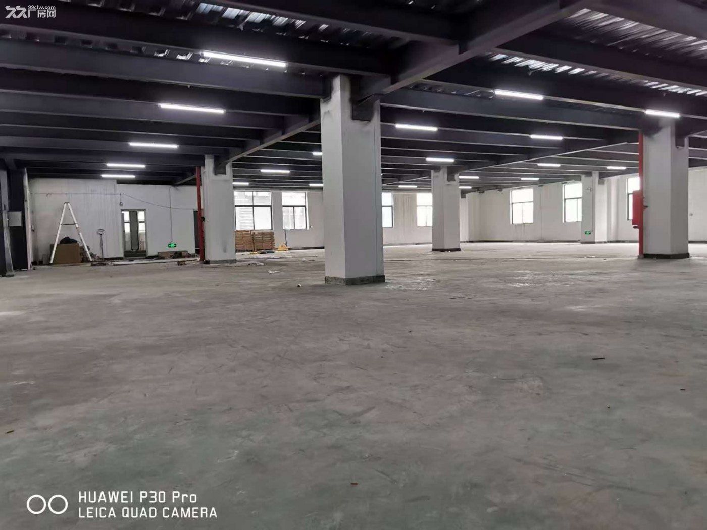 横栏一手厂房1000平4楼底层可仓库可生产可办公多货梯近沙古公路
