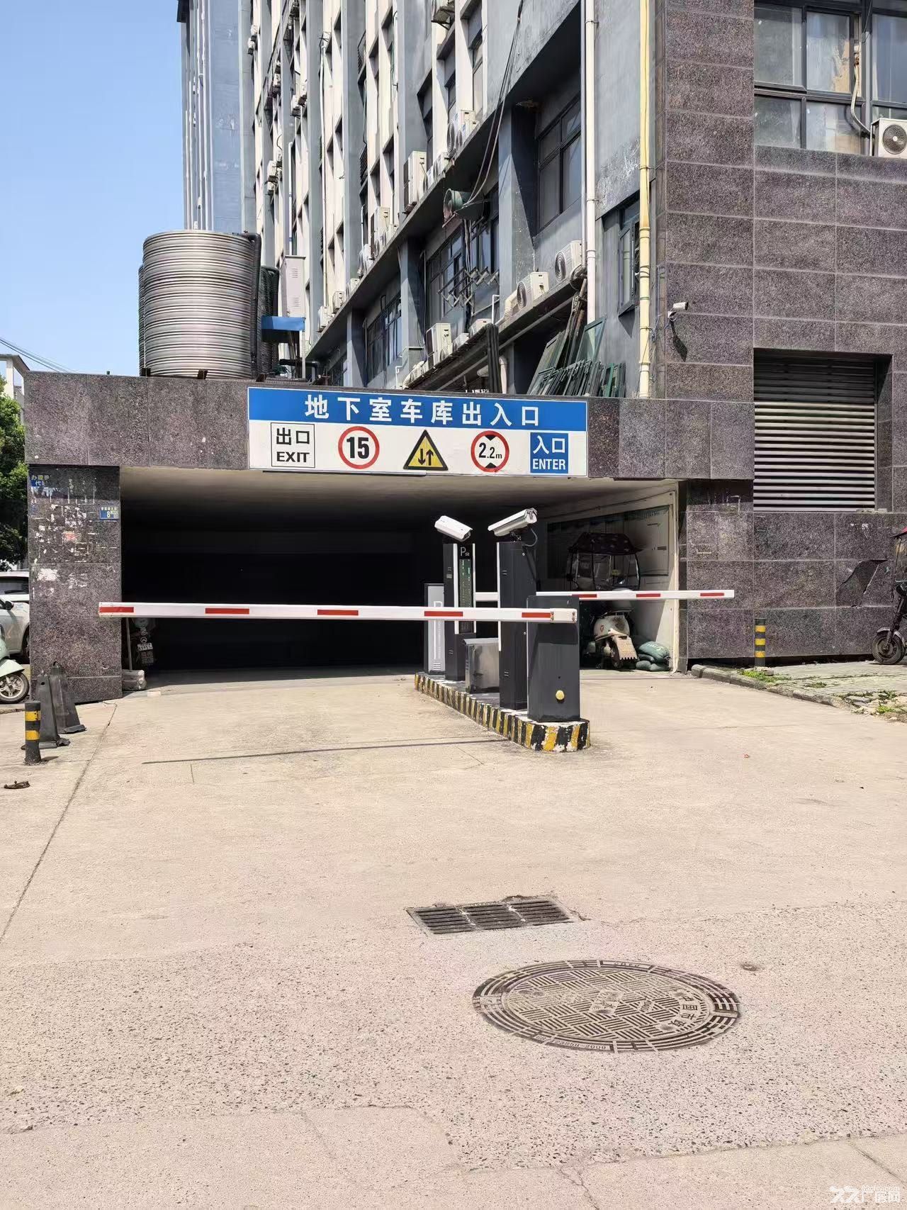 无中介武汉白沙洲银湖工业园3500㎡地下室出租