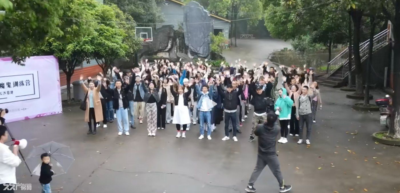 长沙天心独栋舞蹈集训基地出租 带舞房+宿舍+食堂 可容纳50+人
