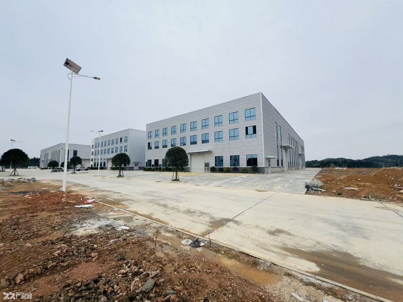 【房东直租】独栋标准厂房3500㎡ 内部无立柱！紧邻高速出入口