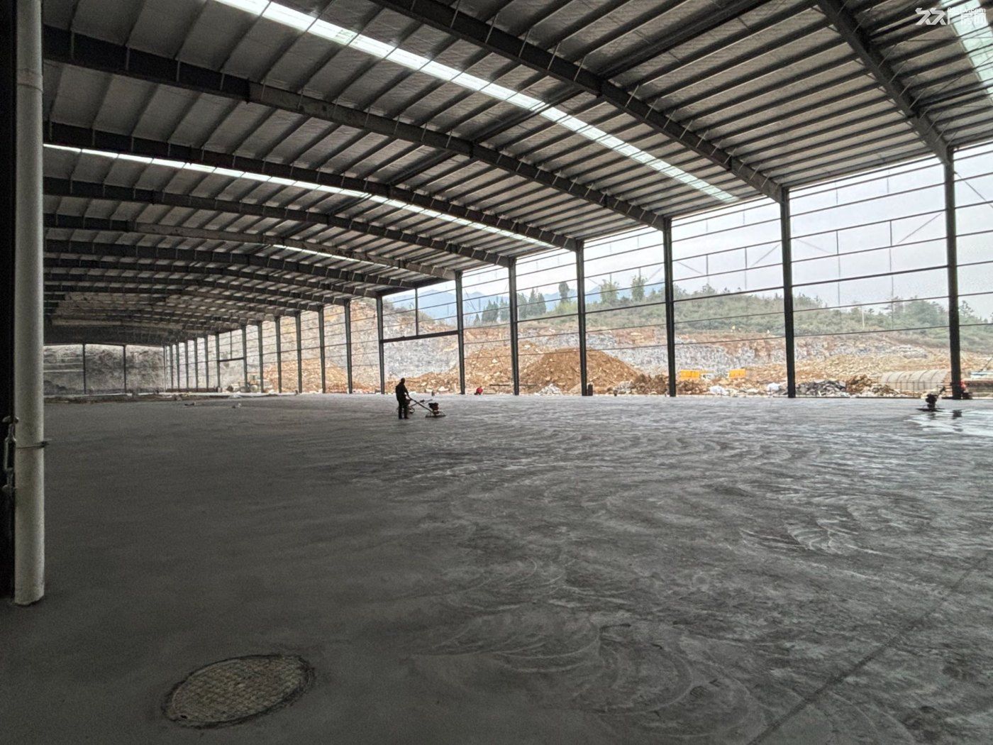 水江镇化工园区12000平厂房出租（可分租）