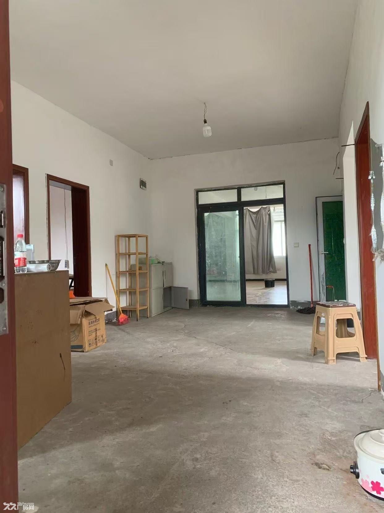 巴南区界石镇花木世界附近主公路旁有优质厂房库房出租 - 8