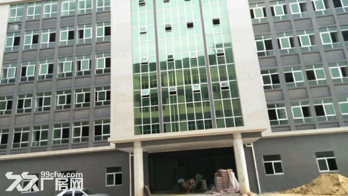 清溪九乡高速附近新出标准厂房一楼1400平方