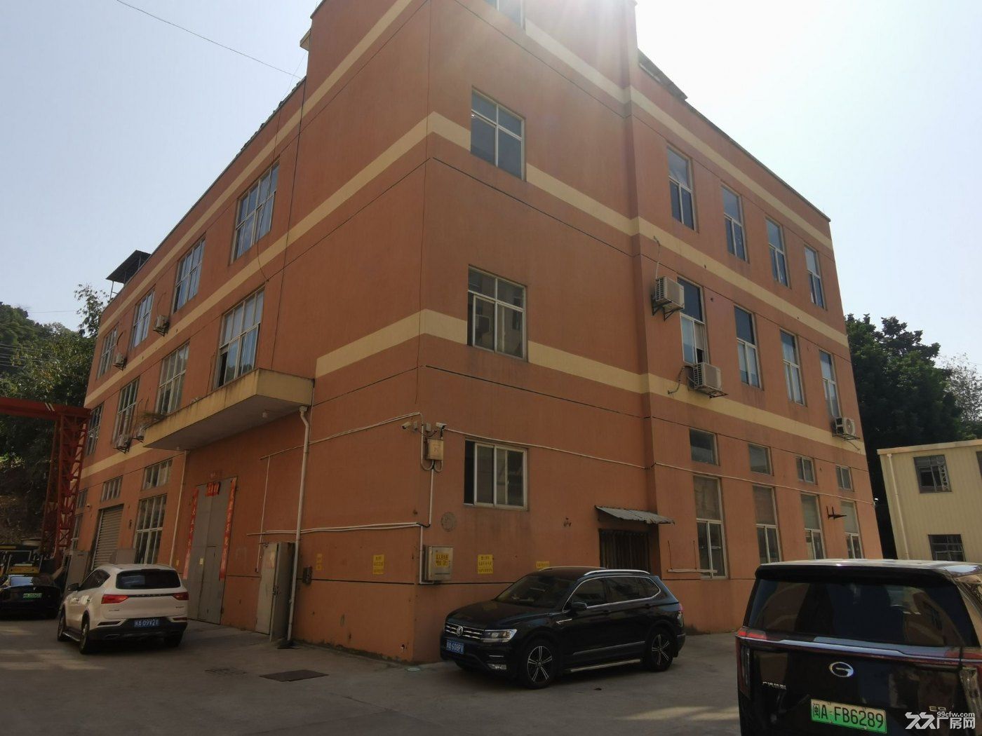 多栋标准厂房房东直租,交通便利,单层面积可选758、1060、1388、1552 - 2