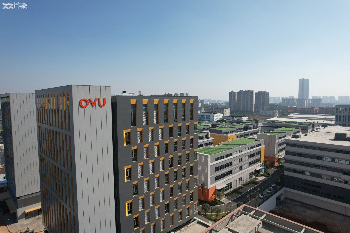 地铁3号线口，黄兴大道旁，中电智造园270平起产业园办公现房，双区红利加持！