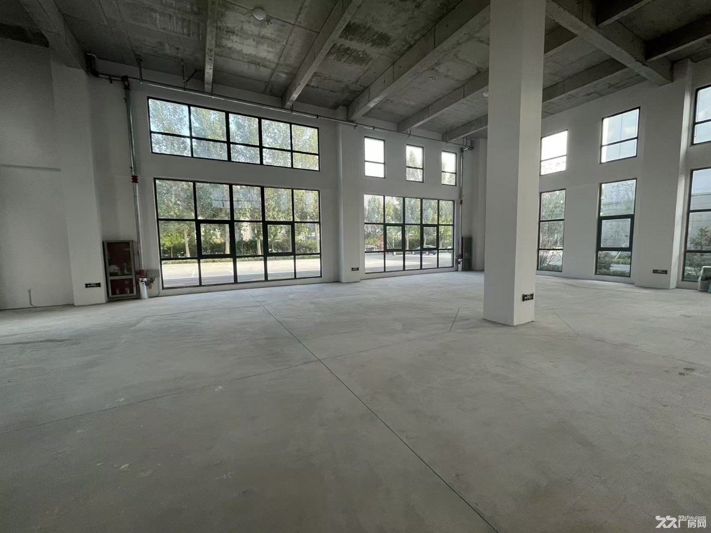北辰区临街厂房出售，适合贸易展厅，医疗器械等