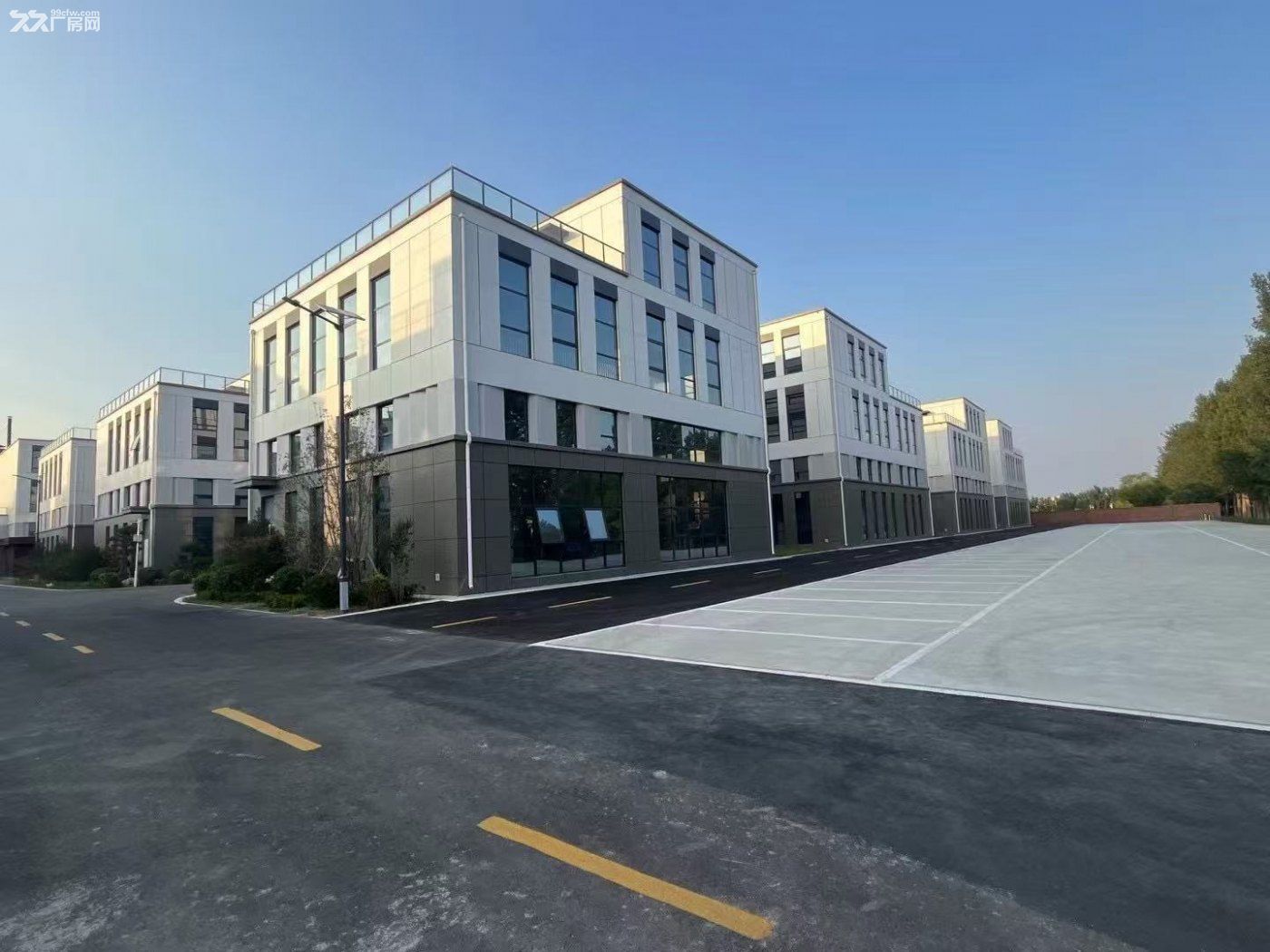 北辰区临街厂房出售,适合贸易展厅,医疗器械等 - 5
