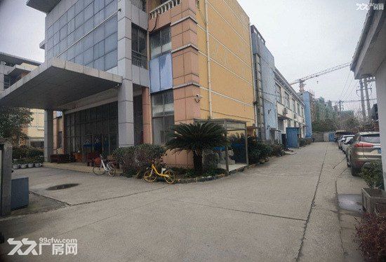 松江车墩新车公路全装修厂房出租 非中介 - 2