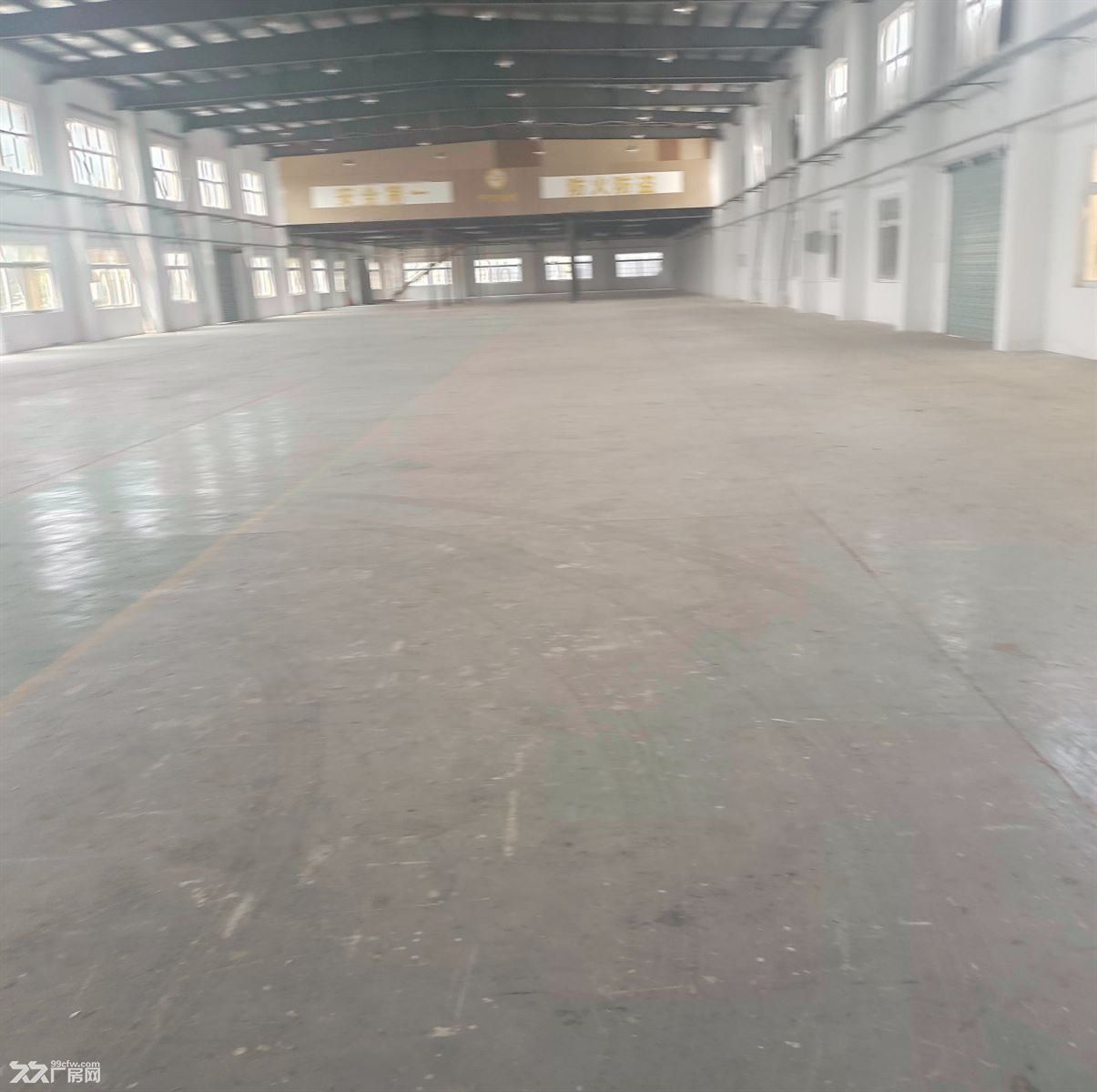 房东出租 江桥新出独门独院6千平，面积大小可分割层高10米场地超大。