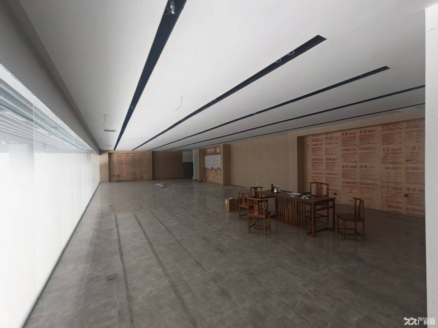 梅陇虹梅南路沿街汽车展厅出租,超大展示面,价格实惠 - 4