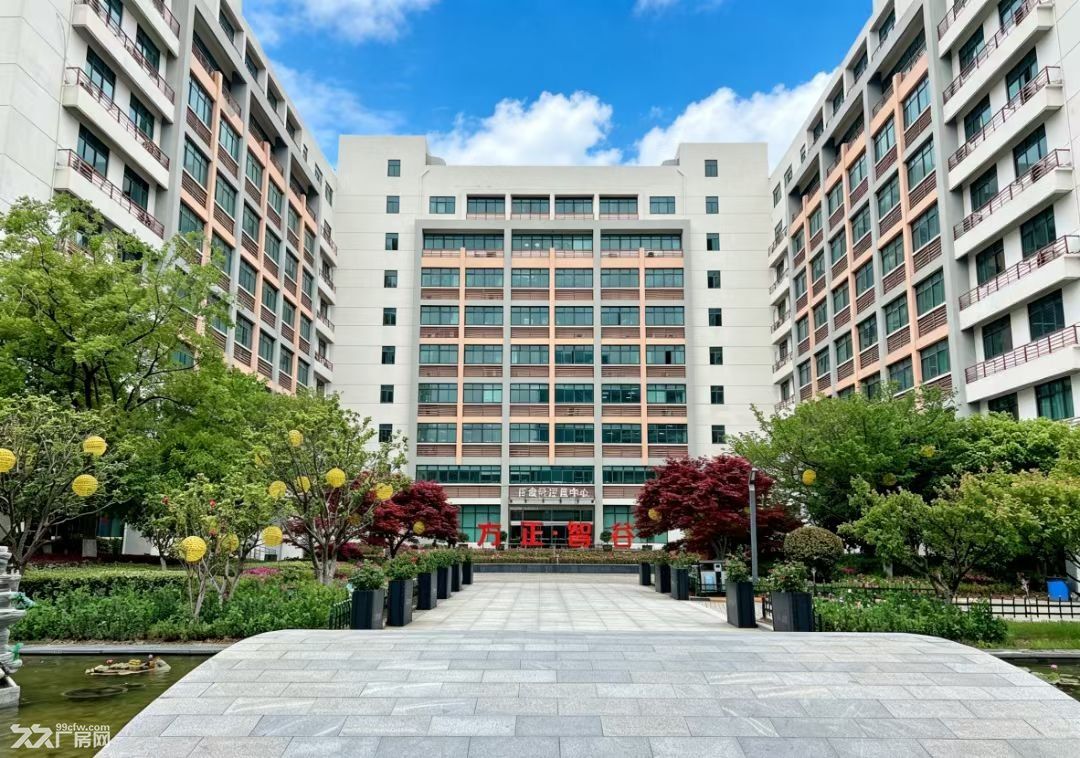 东沙湖精装办公室出租,666平可分割,有工位,环境优美,配套丰富,价格面议! - 4