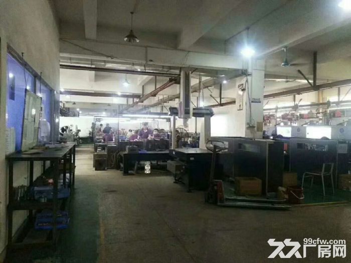 凤岗雁田一楼2700平方厂房出租 适合纸品 注塑 钣金 五金