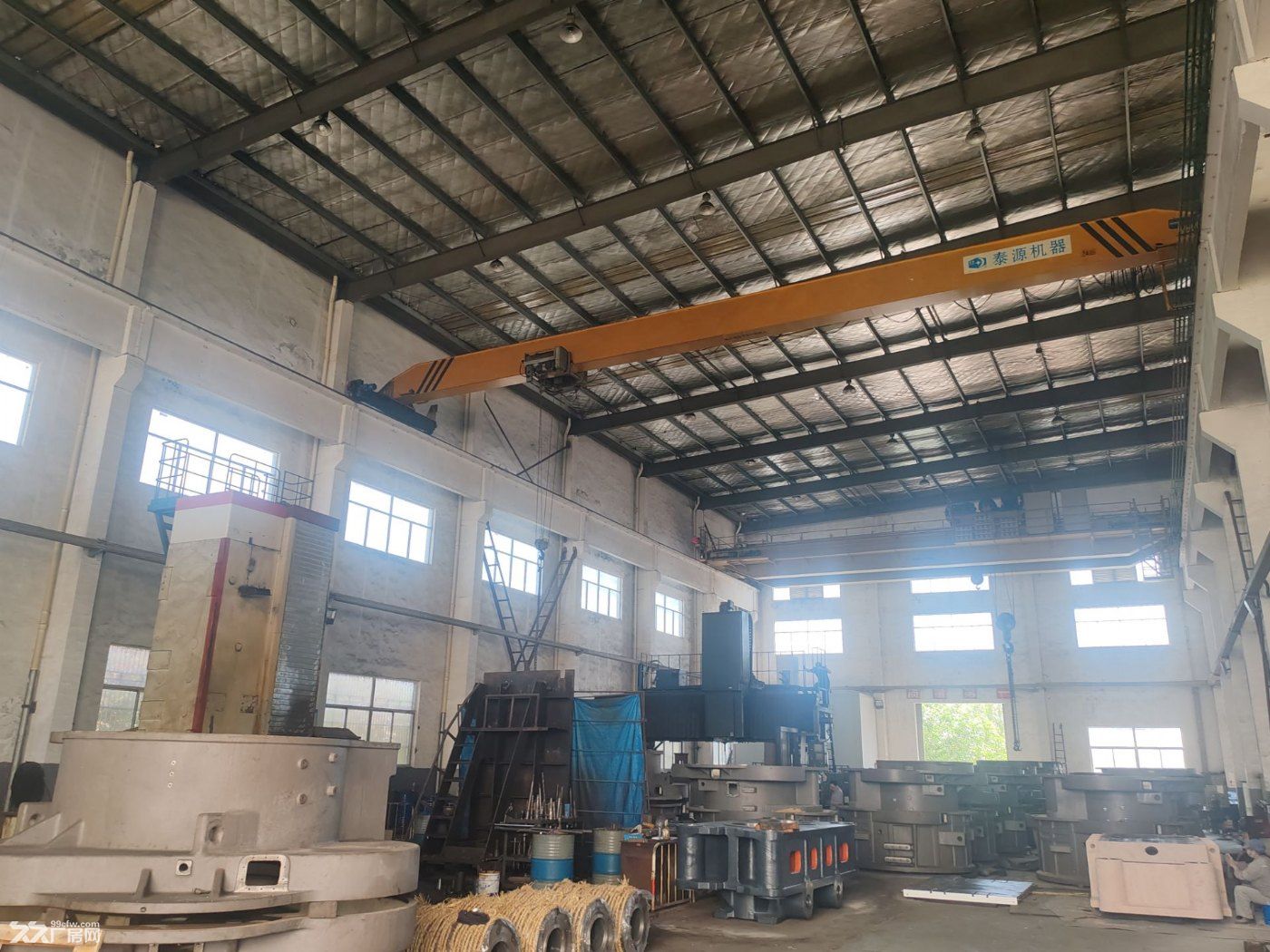 西漳工业园厂房同金加工设备一起出租重型车间1跨,宽度21米 长48米,总面积10 - 8