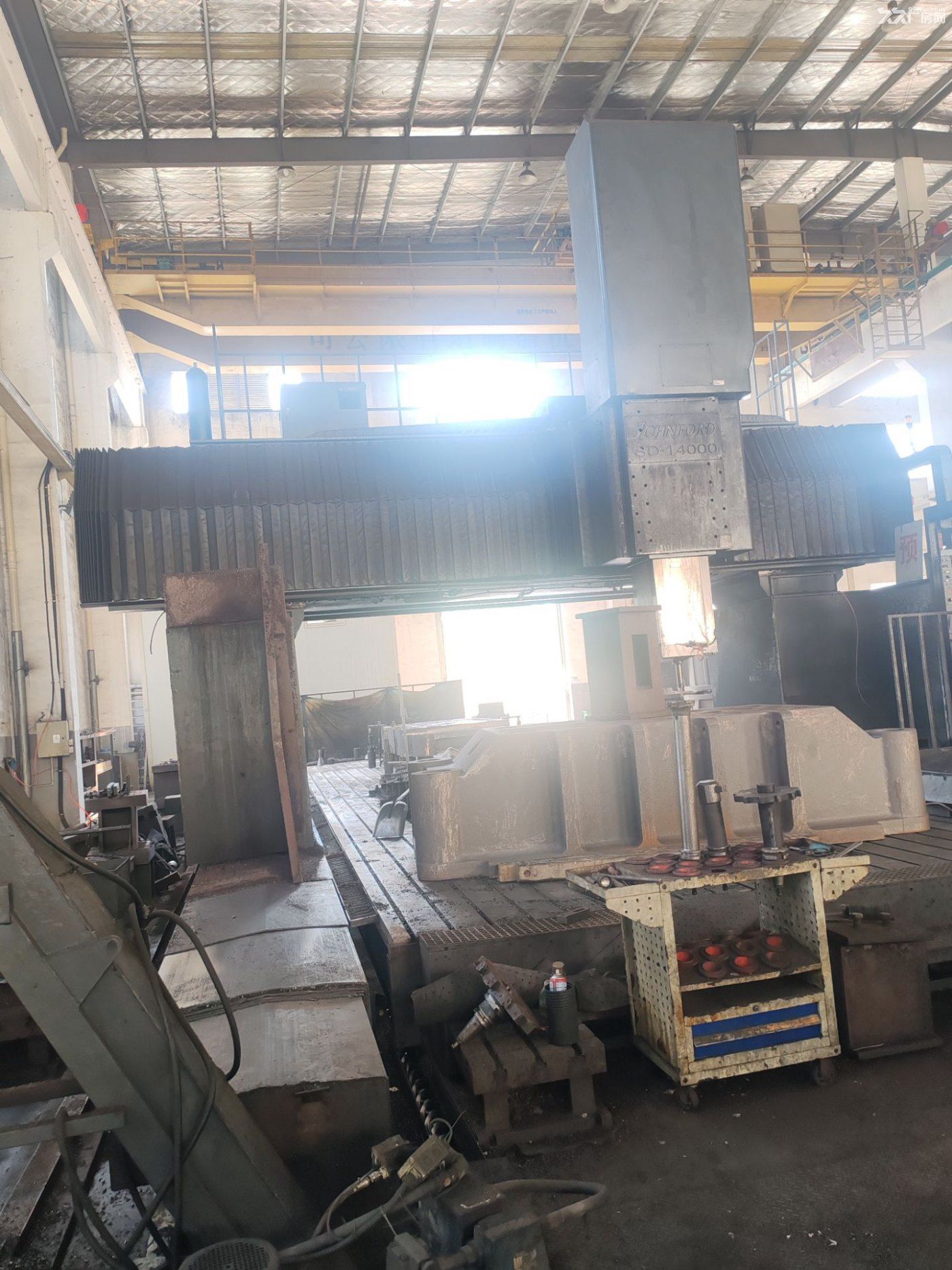 西漳工业园厂房同金加工设备一起出租重型车间1跨,宽度21米 长48米,总面积10 - 4