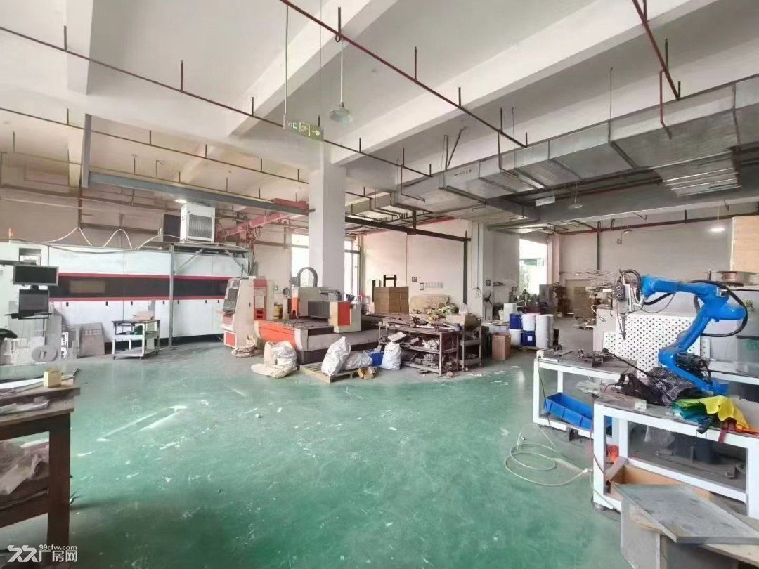 凤岗天堂围靠观澜标准一楼6米高厂房出租2280平 现成装修齐 - 3