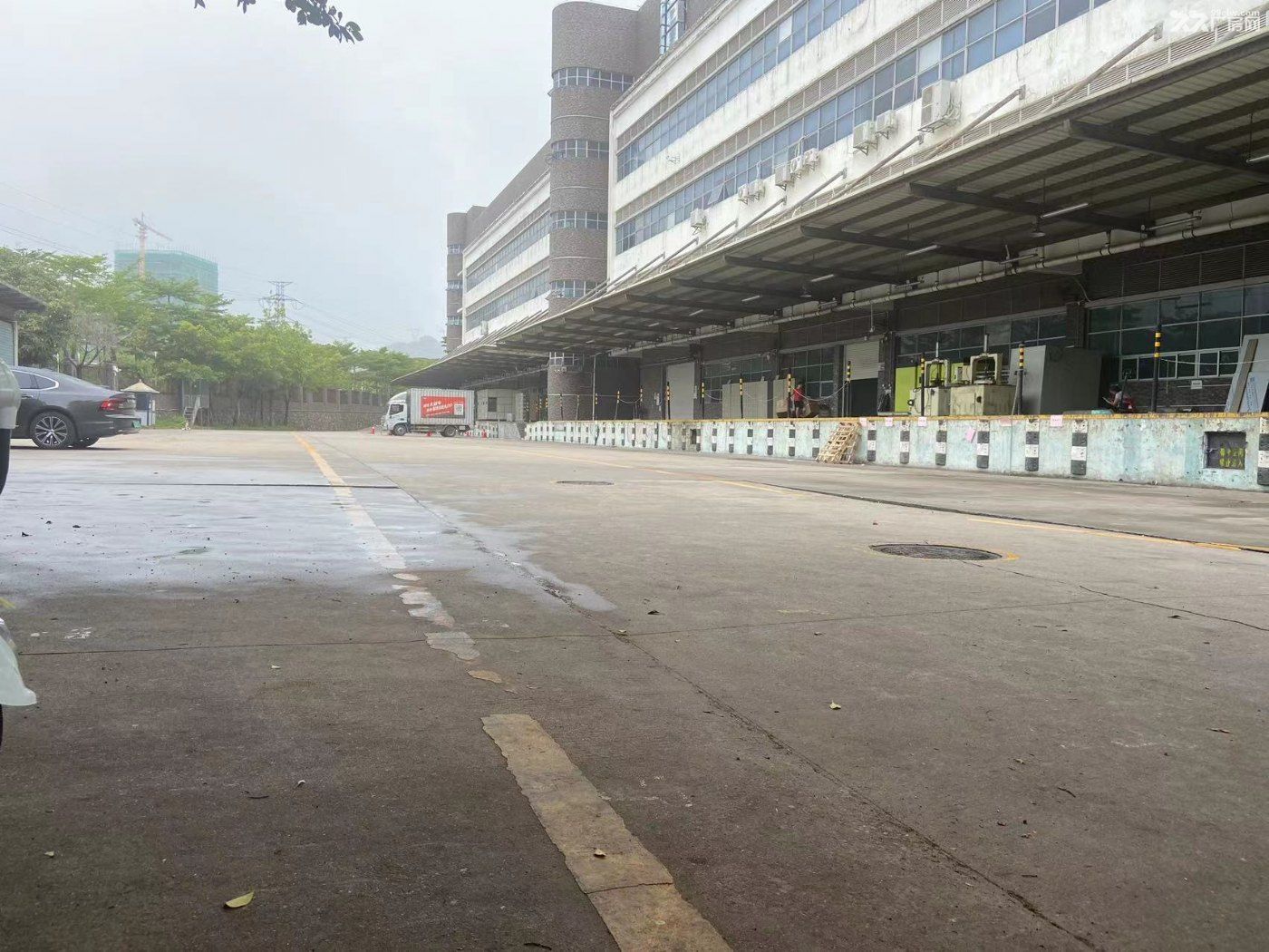 深圳原房东独院5500平实际面积出租 形象好空地大车 - 4