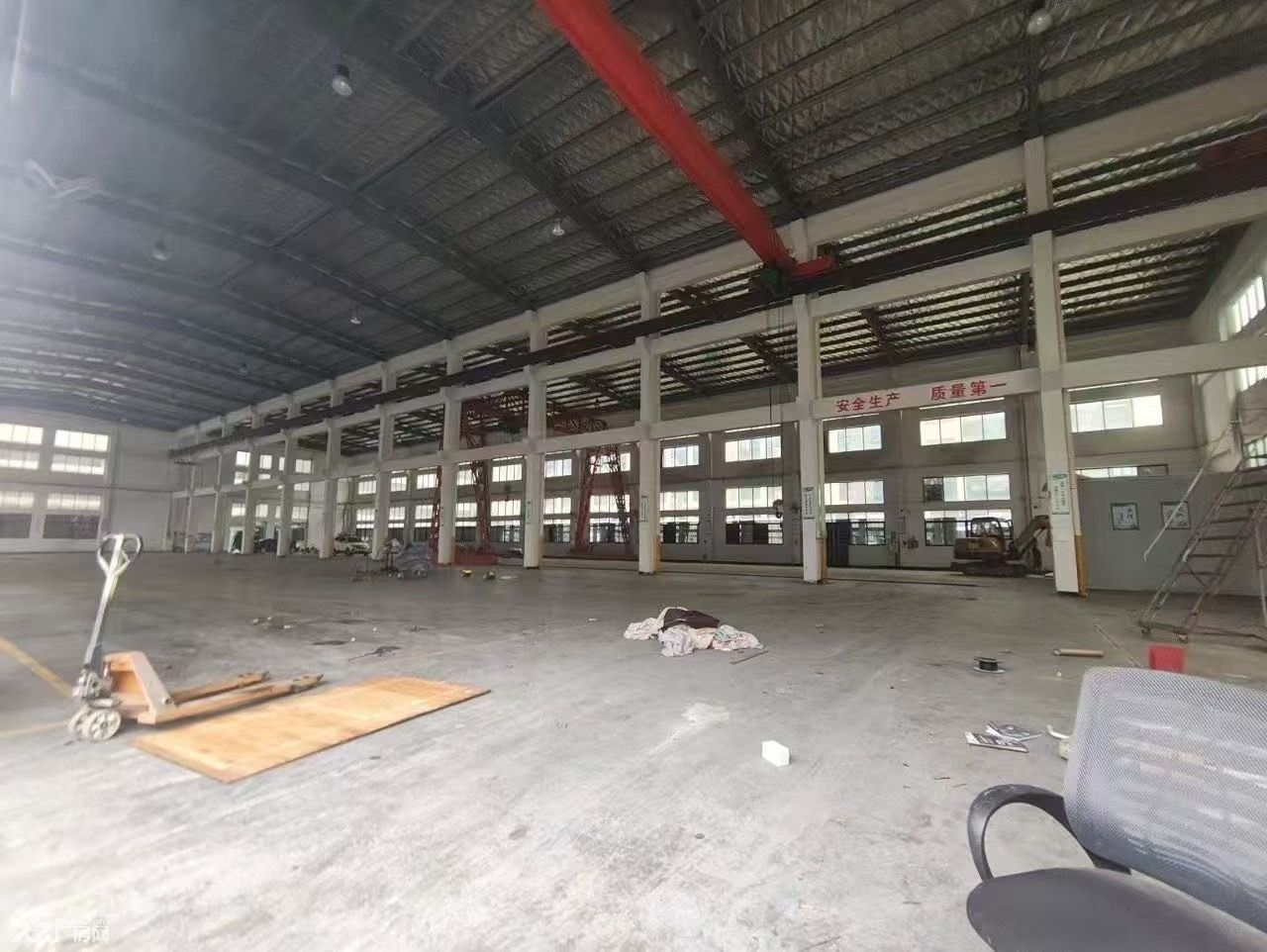 原房东大路边红本8900平15米高砖墙到顶单一层钢构厂房出租