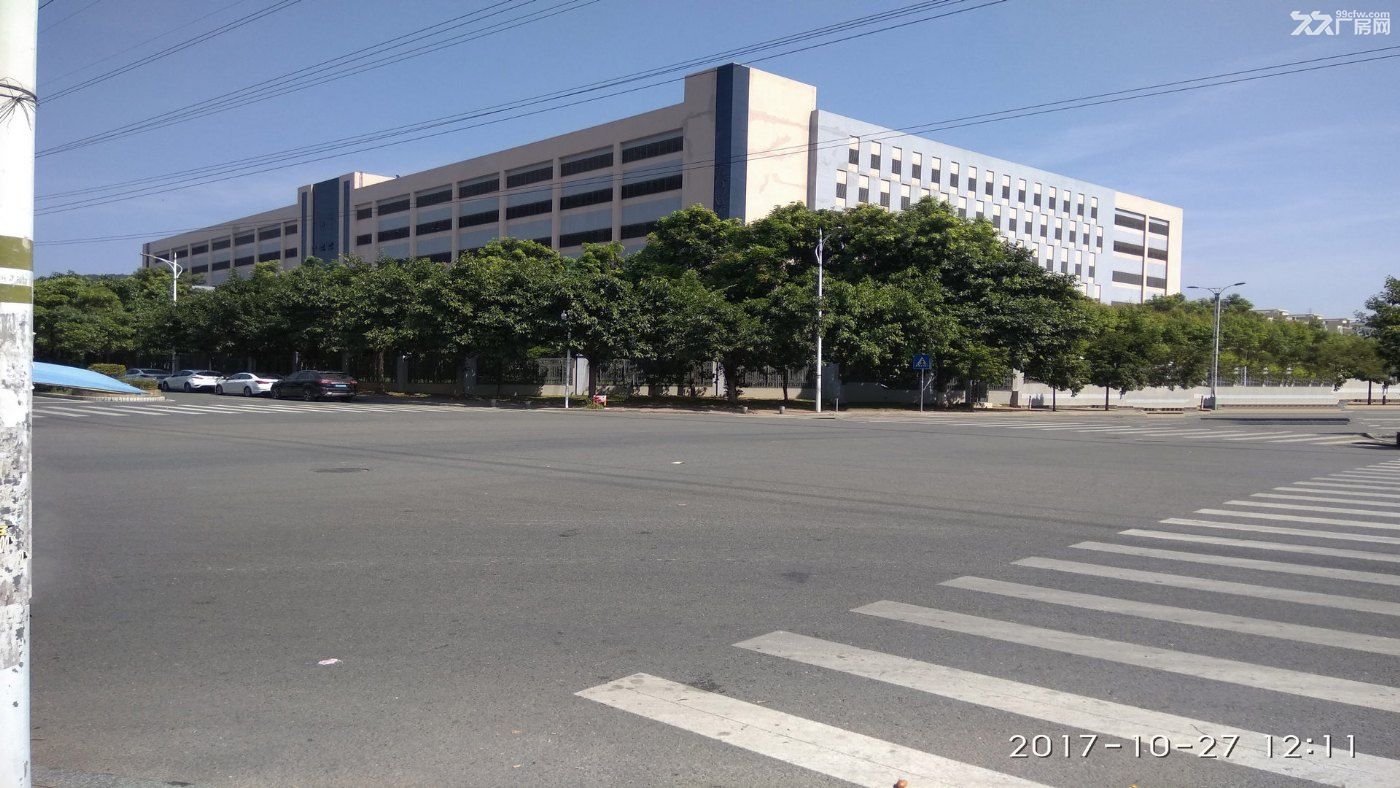 东莞市黄江镇６３００平方米一楼厂房出租