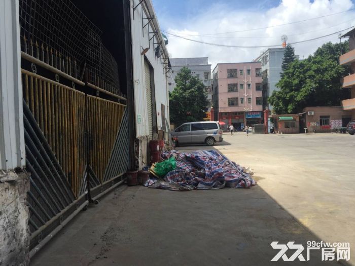 凤岗五联周边出租钢构厂房一楼700平方，有办公室