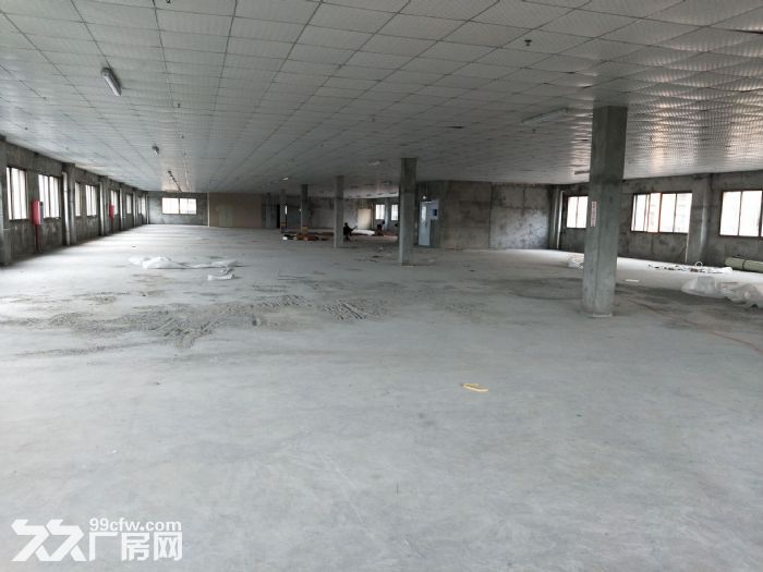 凤岗金凤凰楼上带装修、合同签3-5年厂房1300平 - 2