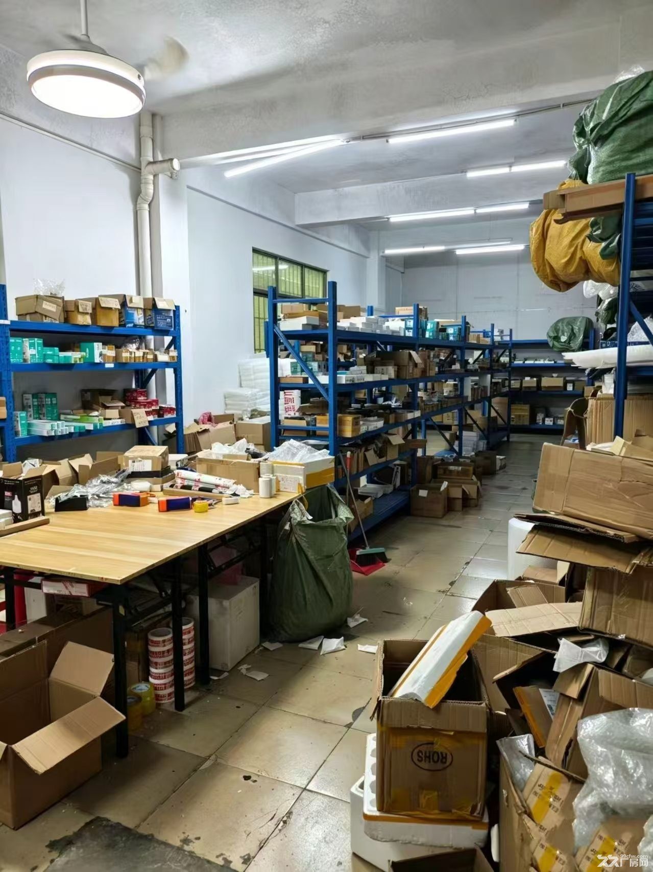 办公室仓库一体,一楼380平方米,办公家具家电齐全,可以直接拎包入驻办公 - 4