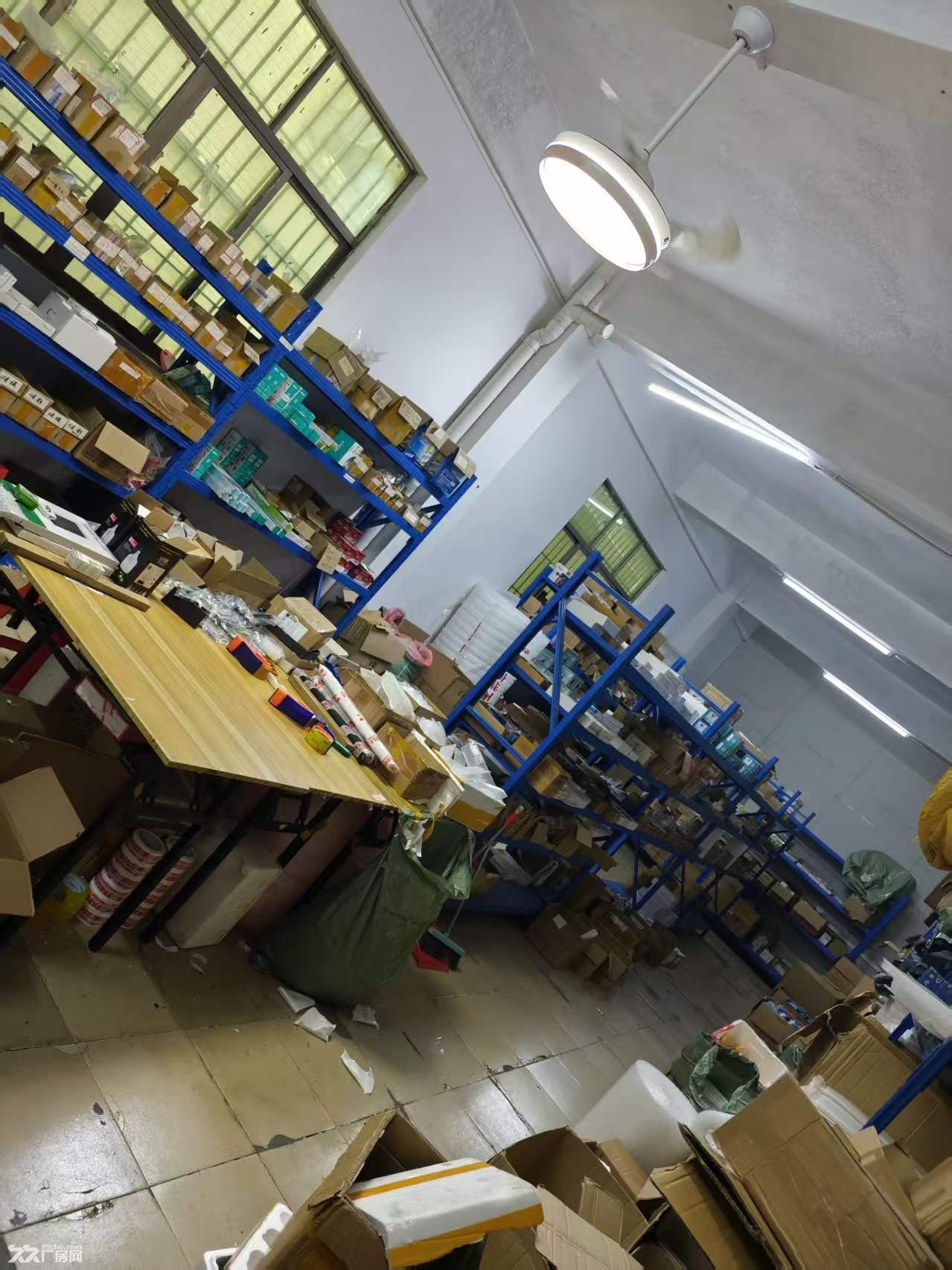 办公室仓库一体,一楼380平方米,办公家具家电齐全,可以直接拎包入驻办公 - 6