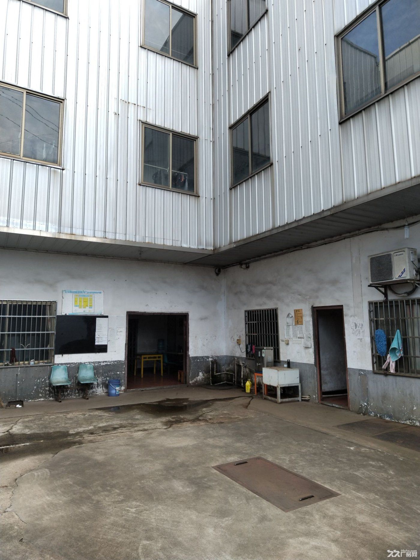 长沙县黄兴镇3000平厂房出售,各类机械设备包括5台行车 - 3