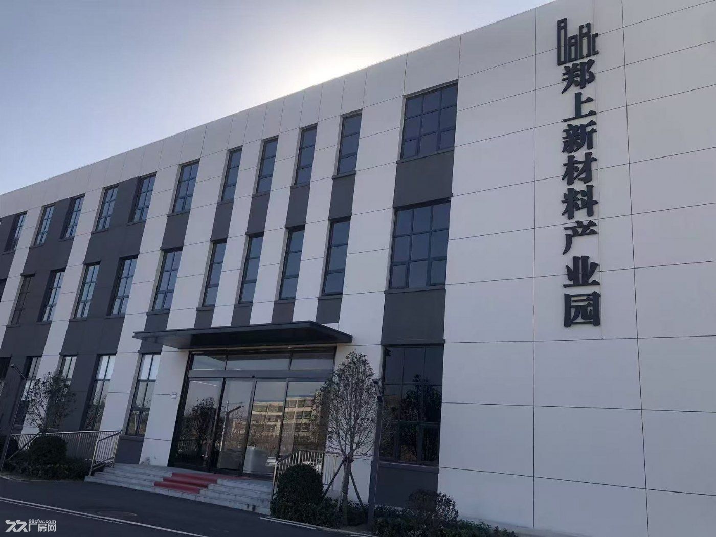 郑州上街现房 框架厂房，层高9米双层保温层 50年产权 高速口 国道旁 现房