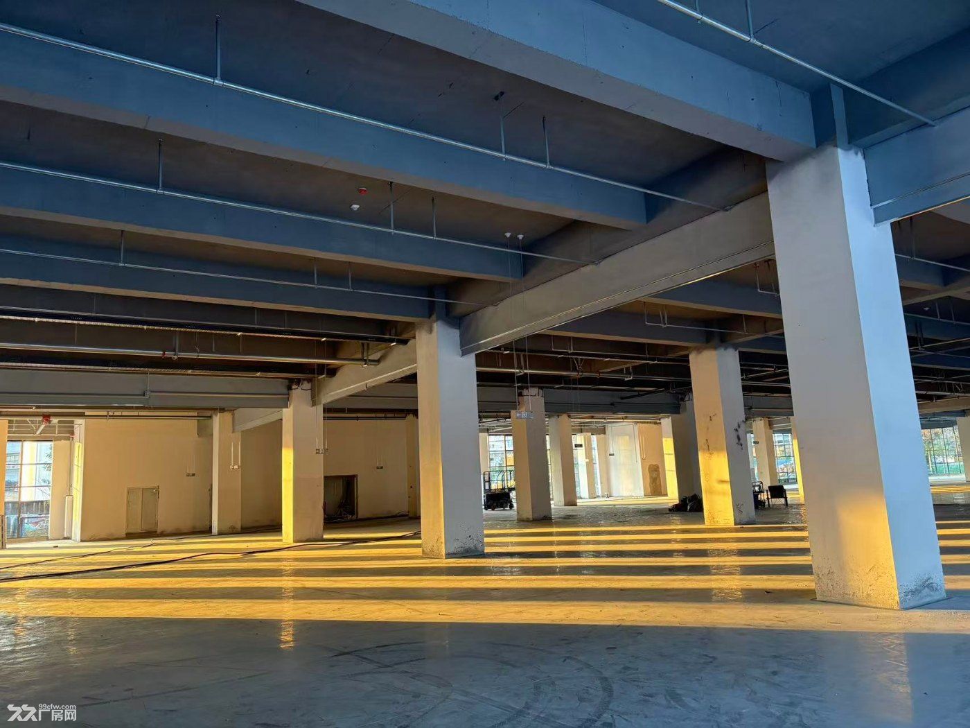 金牛区地铁口厂房可分租 - 2