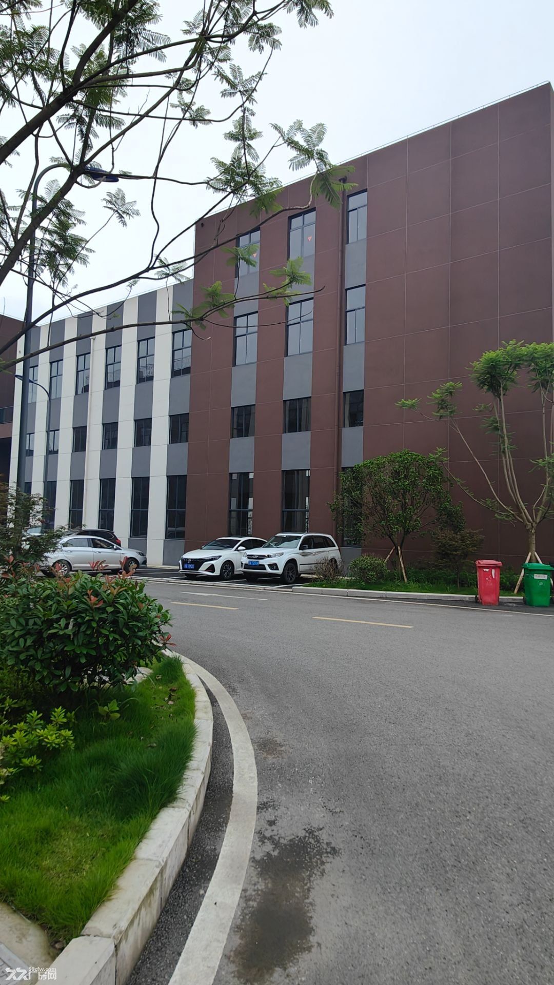 璧山高新区标准园区厂房出售,带超大露台,现房销售 - 2