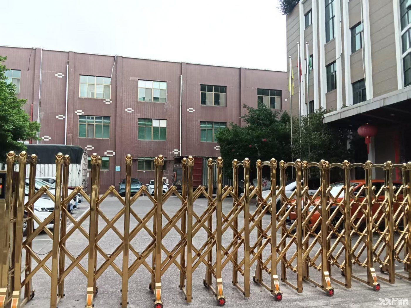 闲置仓库直租，无中介费，场地宽敞