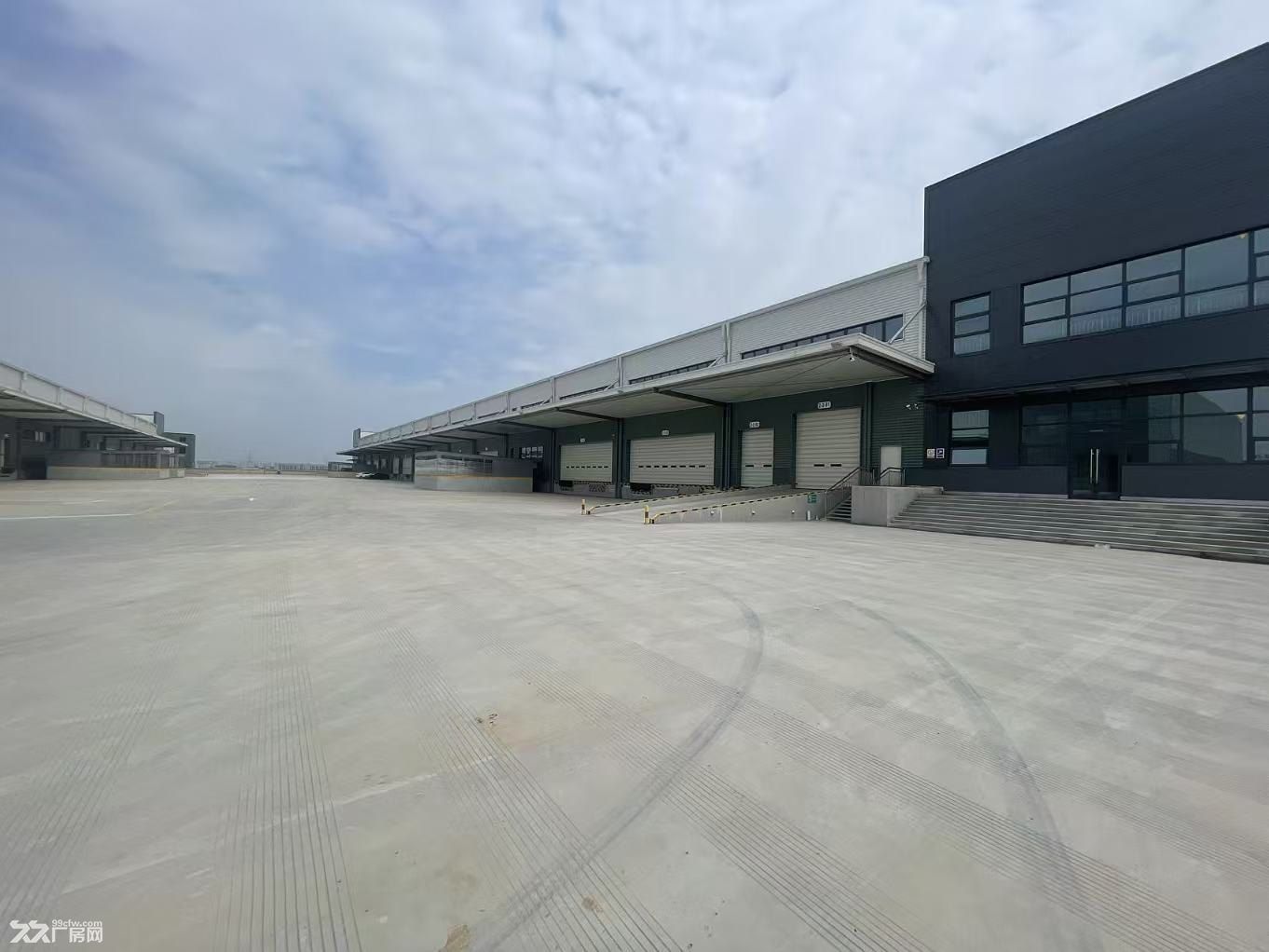浦口高新区大型高平台仓库出租3000平到7万平金刚砂耐磨地坪高10米