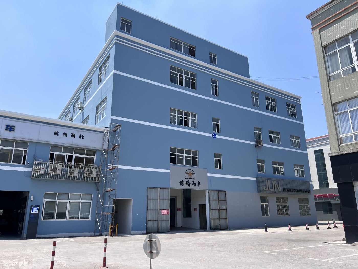 杭州滨江区西兴地铁口稀缺标准精装厂房出租