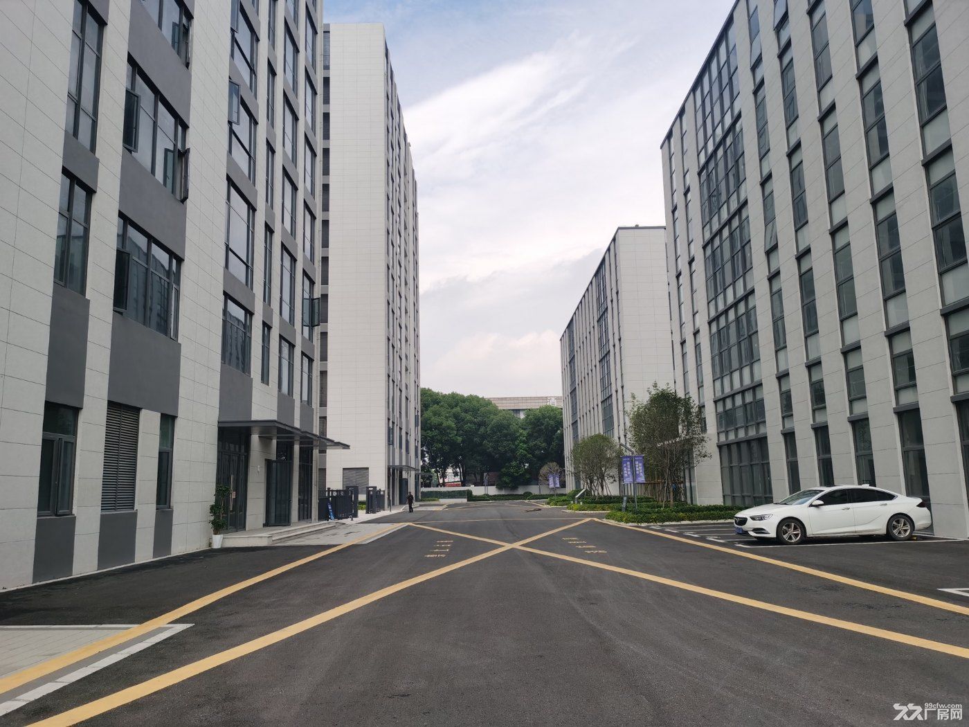 地铁口现房 面积500-30000方可选 可租可售 无中介费 - 3