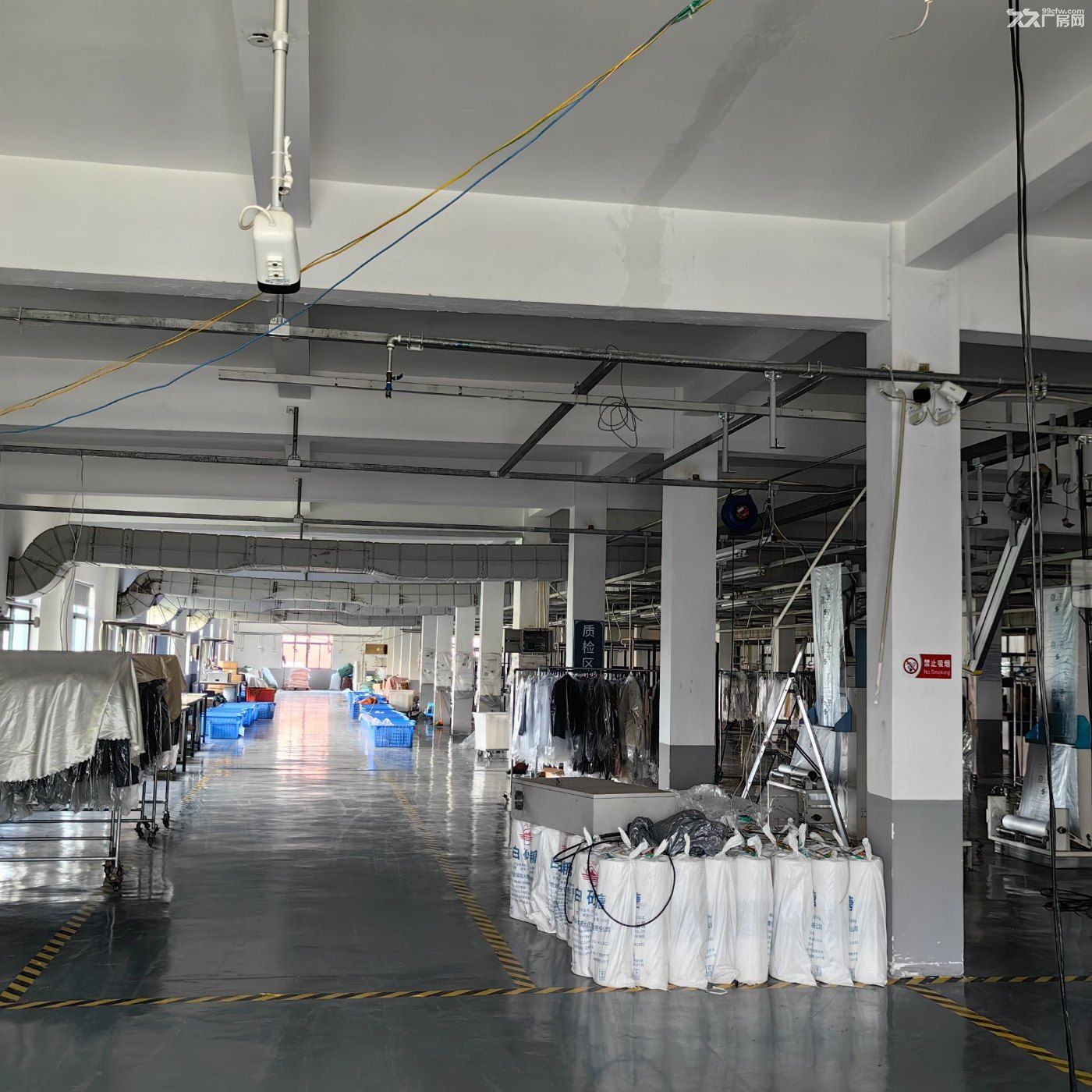位于鄞州区首南街道核心区，独栋独院工业厂房，国有出让，产权干净无瑕疵，稀缺地段。