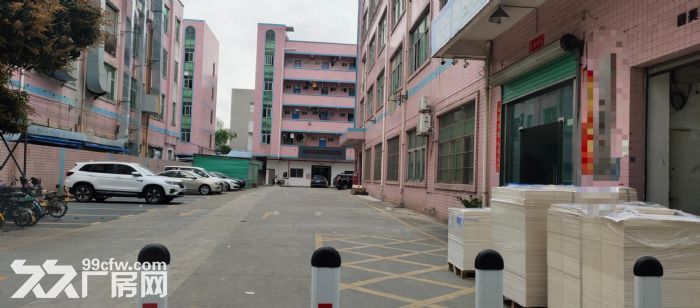龙岗平湖新木社区华南城南门新出原房东3层小独院1650㎡,实际面积,可分租