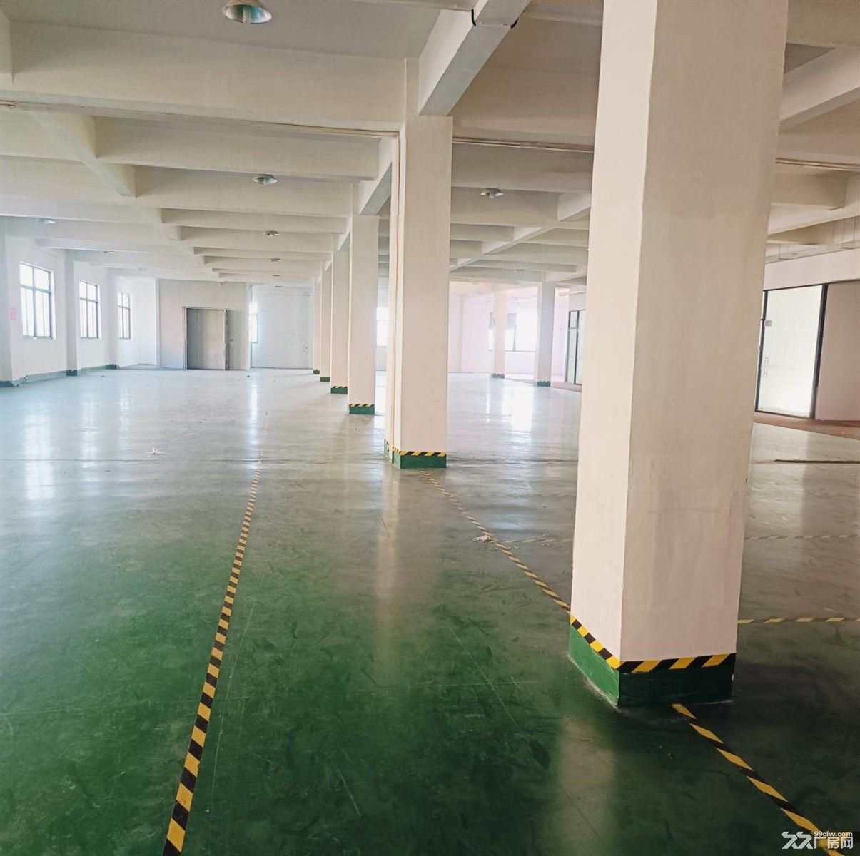 房东直租:曹安公路东华环球附近新出单层厂房仓库出租大小好分割带宿舍 - 4
