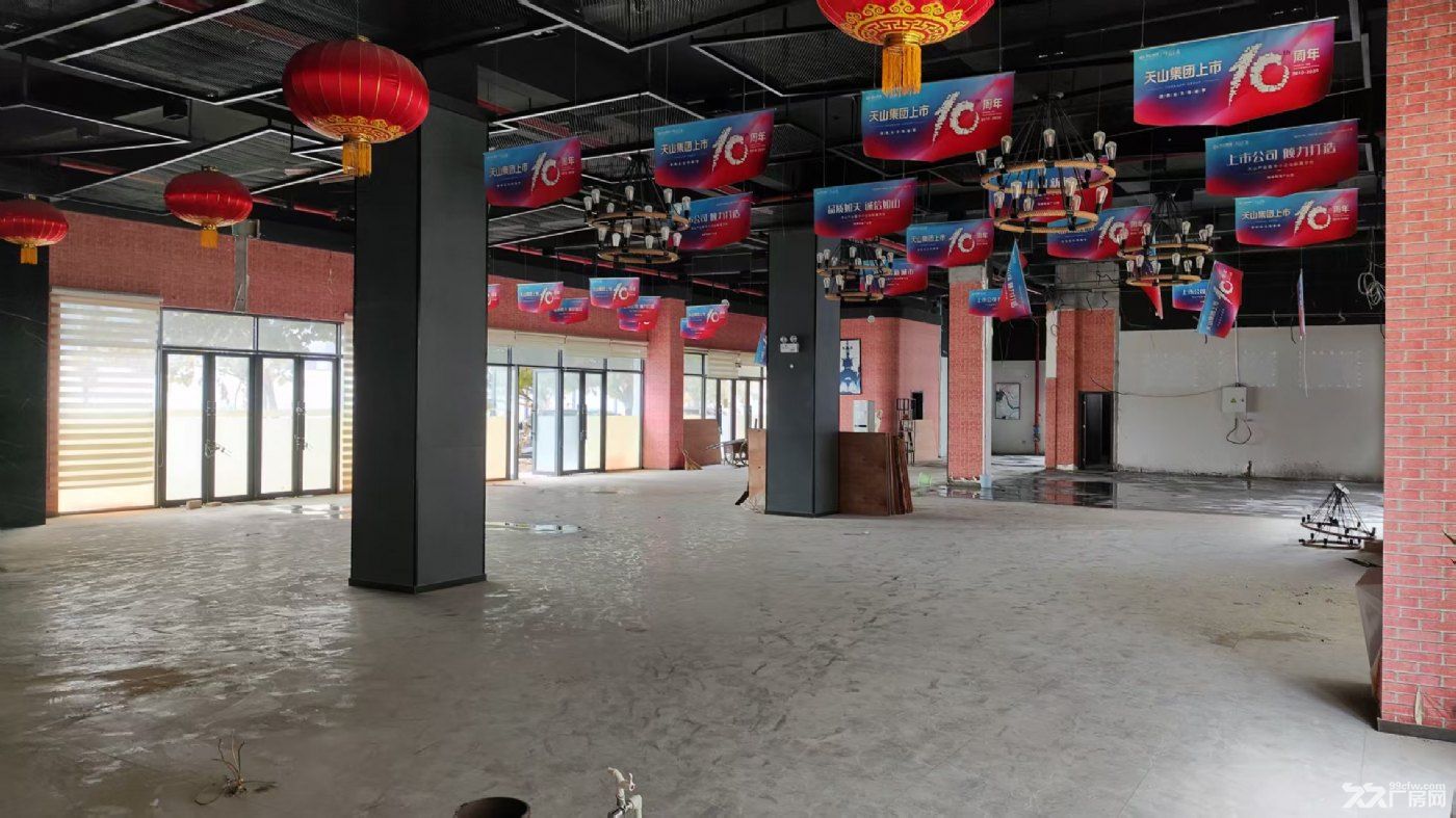 秦都区标准厂房配套齐全位置优越价格面议临近机场高速路口400平800平 - 5