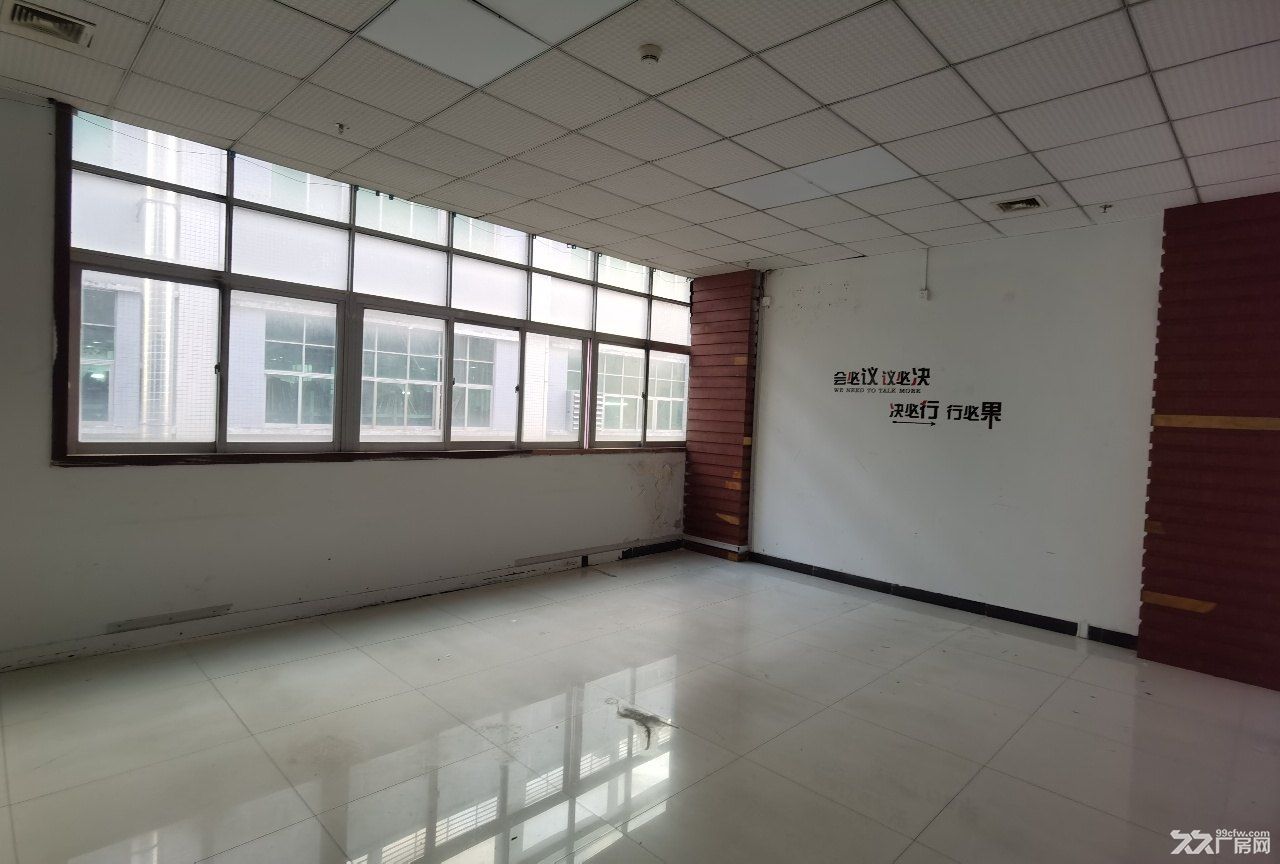 龙华大浪商业中心三楼1500平厂房出租 - 4