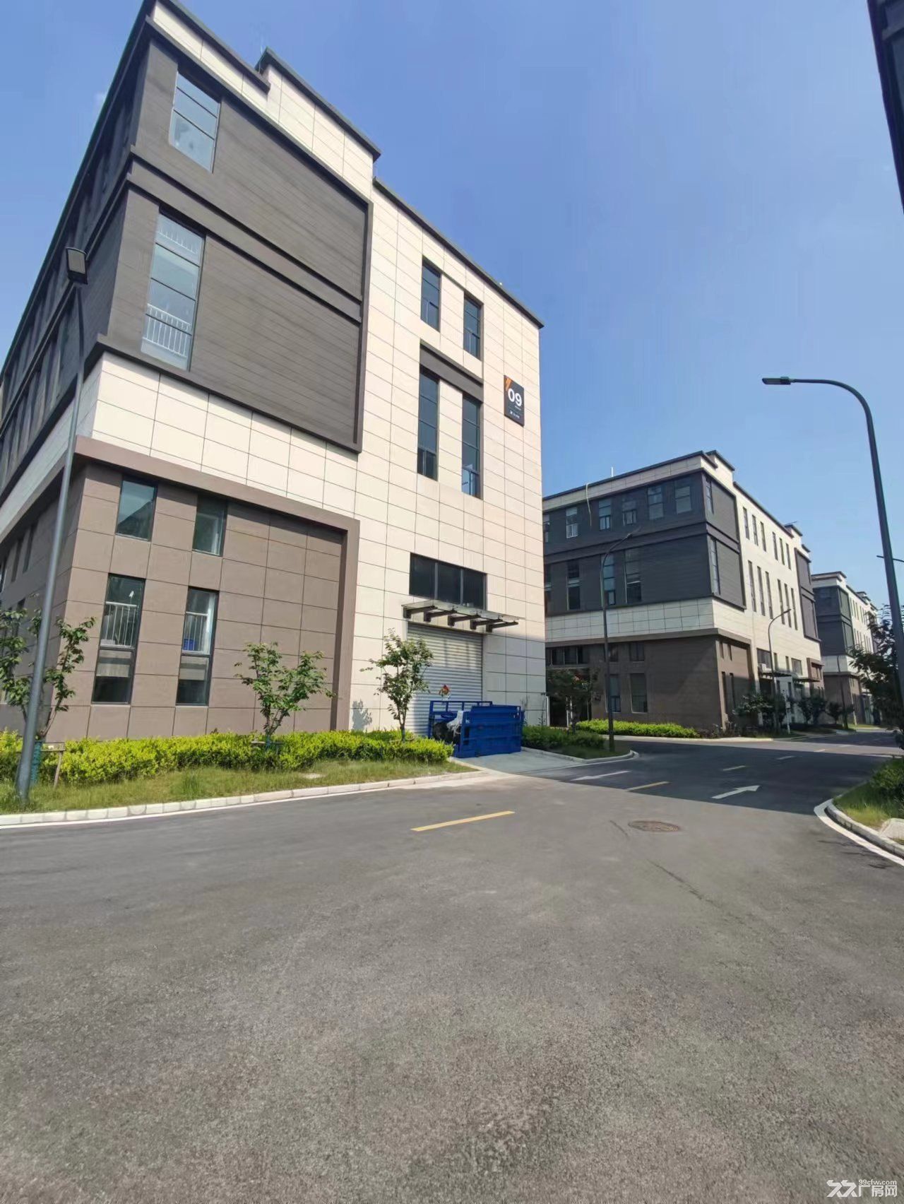独立产权,单层双层三层厂房出售 - 2