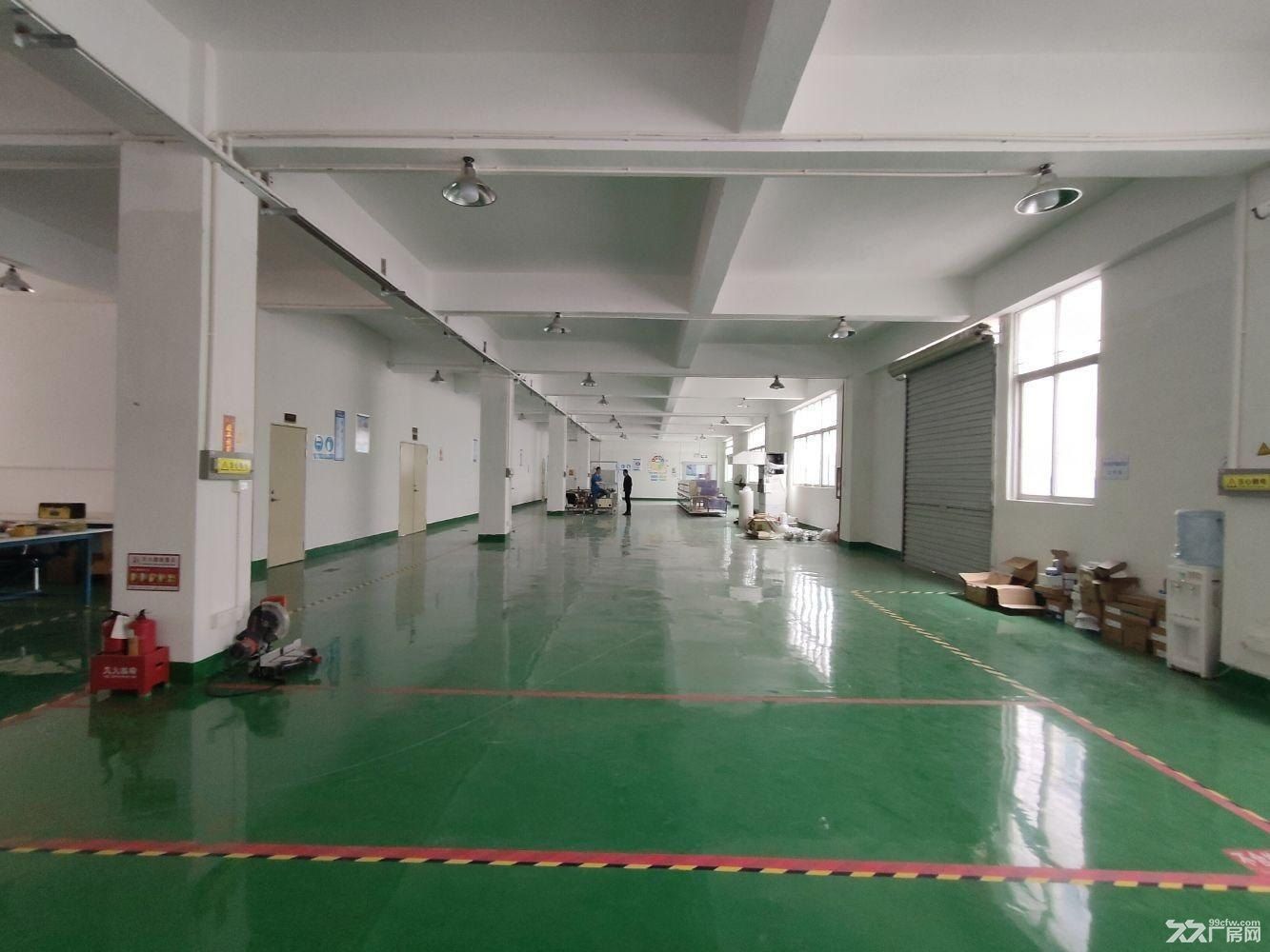 龙华大浪商业中心原房东红本花园厂房出租2000平公摊少可分租 - 2