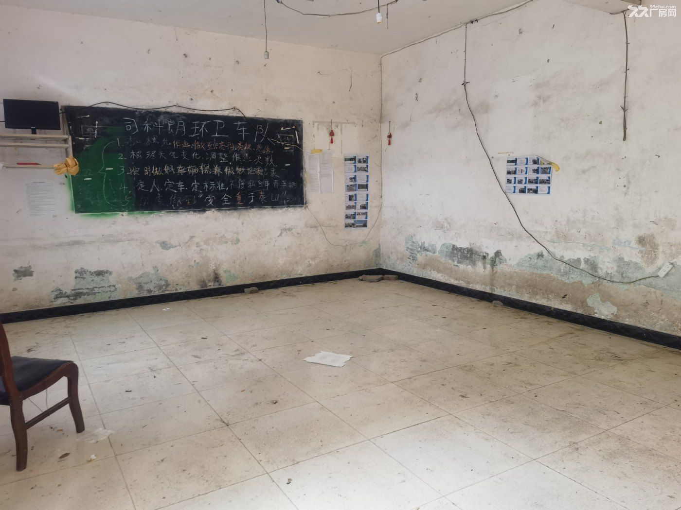 南明区甘荫塘面积1800带办公住宿厨房 - 5