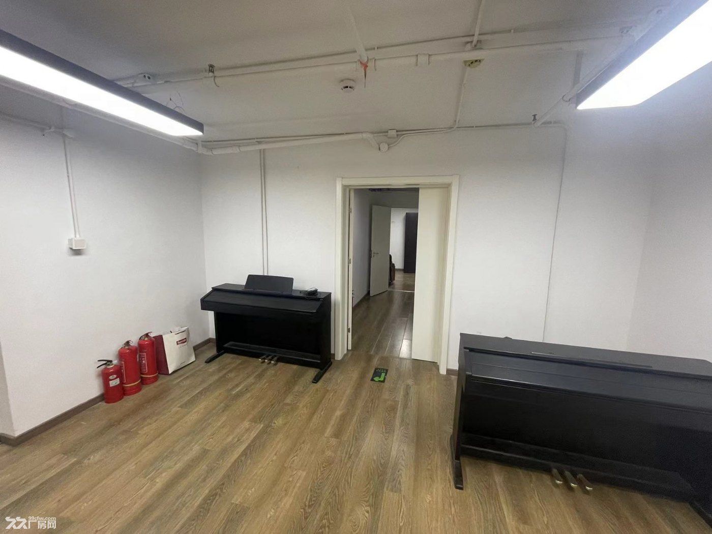 朝阳区半地下可办公可仓储可卸货位置佳 - 3
