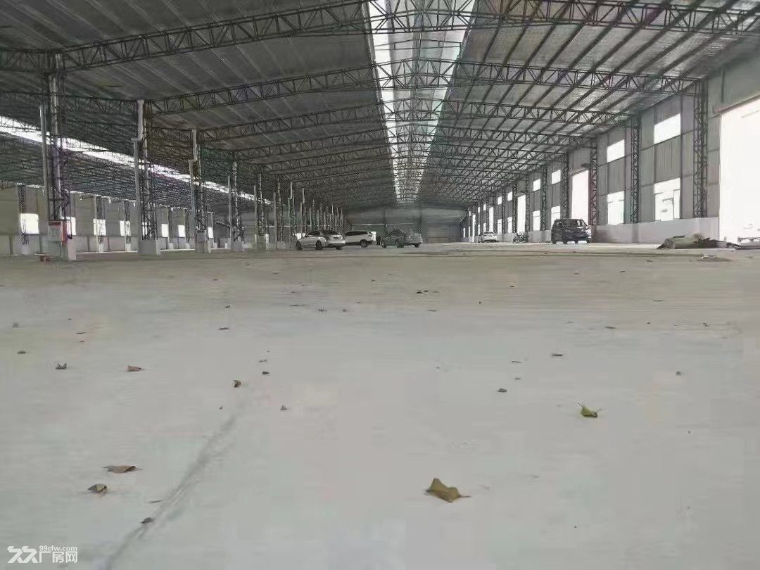 凤岗雁田单一层独院钢构出租1万平方 适塑胶 废铁 纸打包仓库