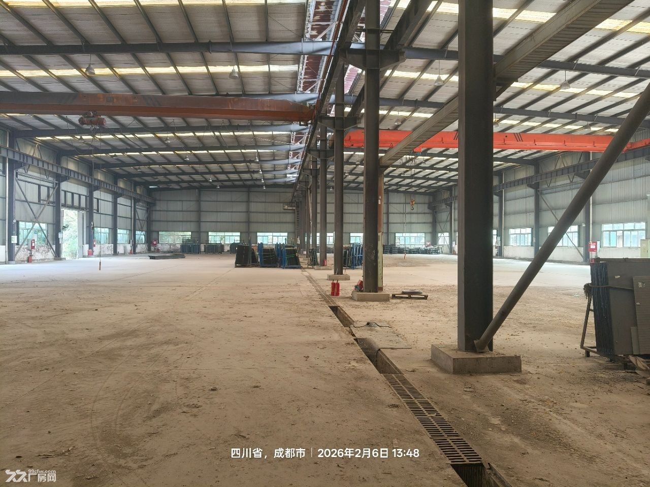 青白江工业园24000平米独院标准厂房出租有10吨航车