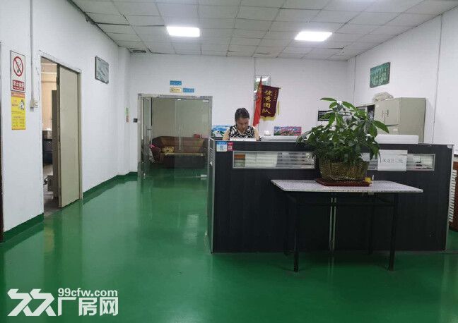 西乡固戍大门附近 新出楼上整层1680平厂房出租 空地大 电按需 - 5