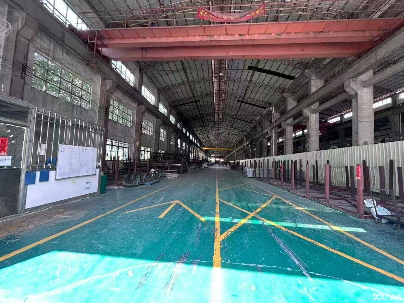 高明富湾工业区原房东重工厂房招租